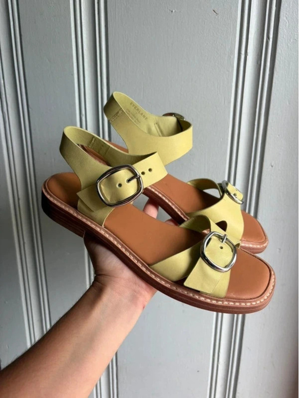 Womens size 7 Everlane Leather Light Green Buckle Sandals